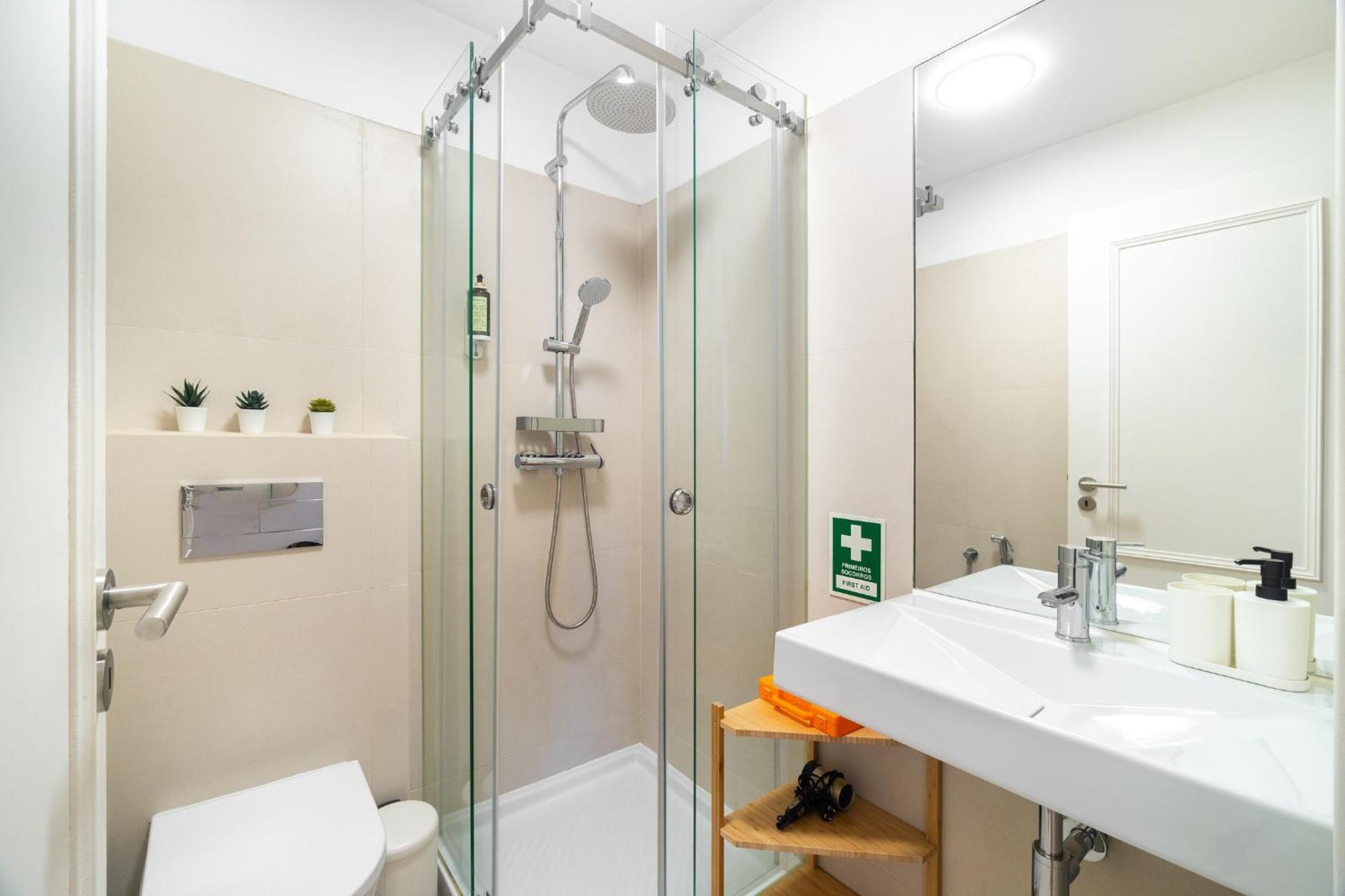 Modern Lisbon Apartments By Soulplaces Room photo