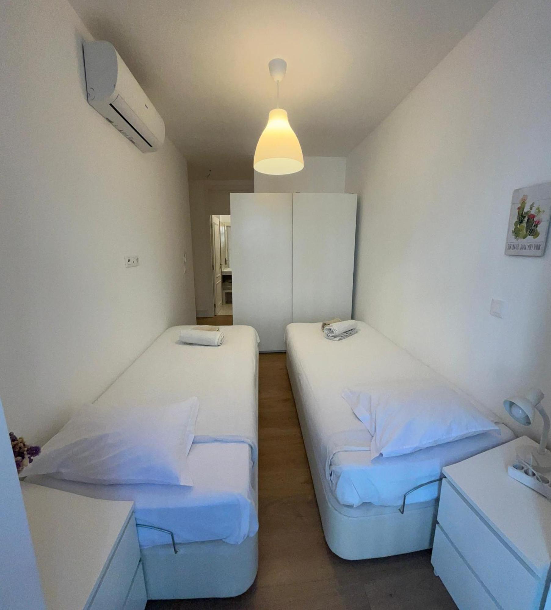 Modern Lisbon Apartments By Soulplaces Room photo